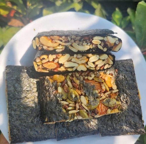 Rong biển kẹt hạt bánh ăn kiêng